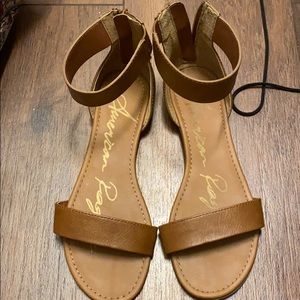 American rag sandals